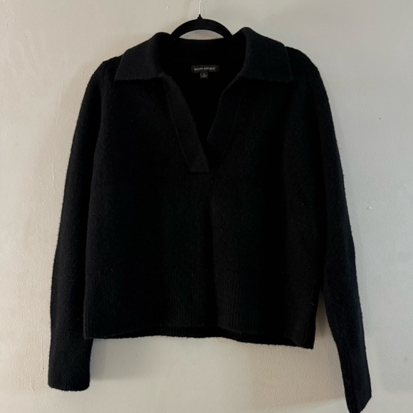 Banana Republic Black Collared V-Neck Knit Sweater Soft Classic Pullover -Size L - Picture 2 of 7